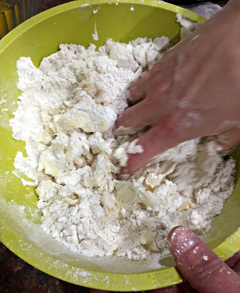 Kuchen mixing--www.thethreeyearexperiment.com