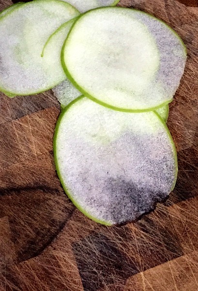 Apple slices--www.thethreeyearexperiment.com